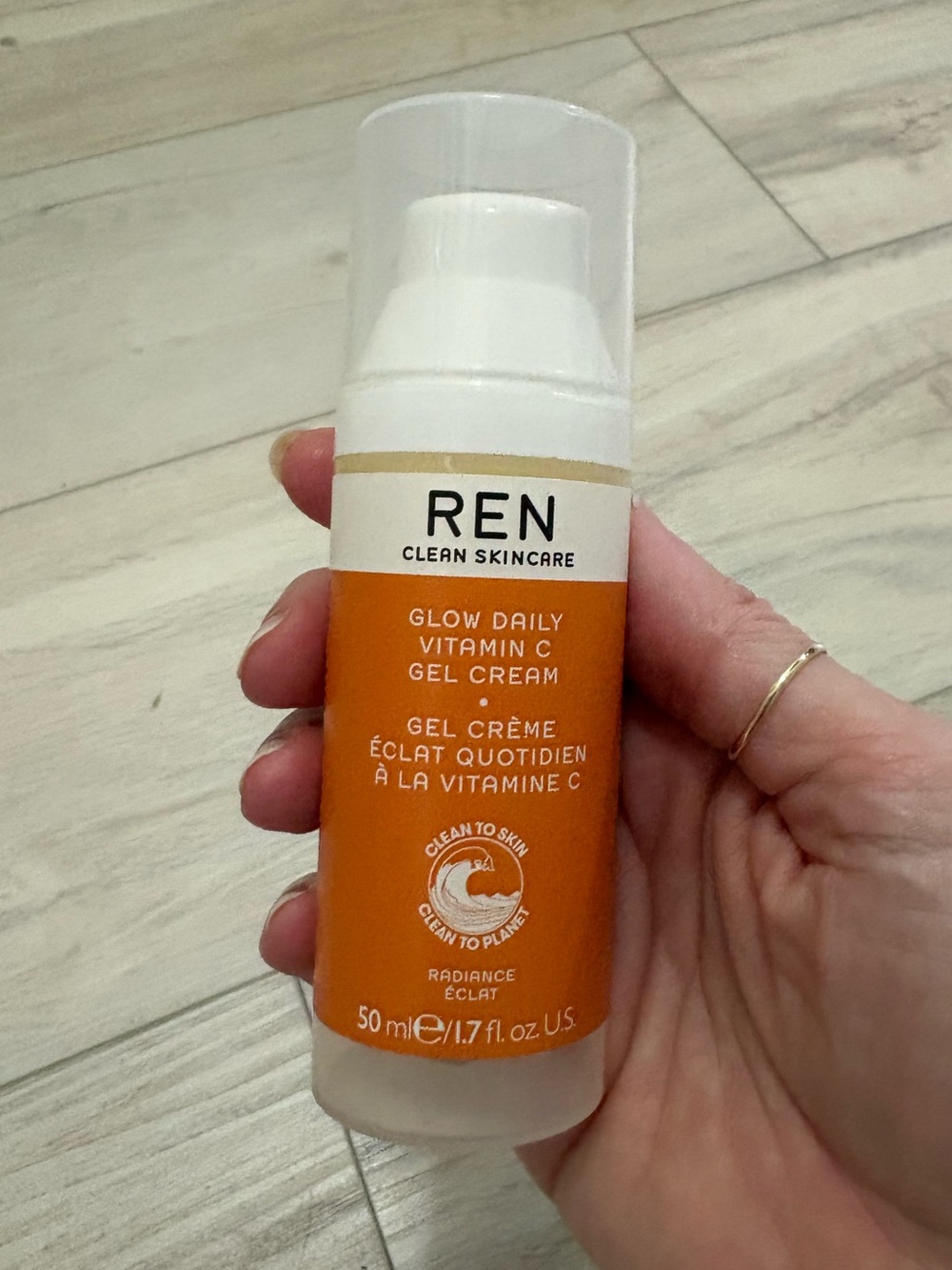 REN Clean Skincare Glow Daily Vitamin C Gel Cream - Orange/White